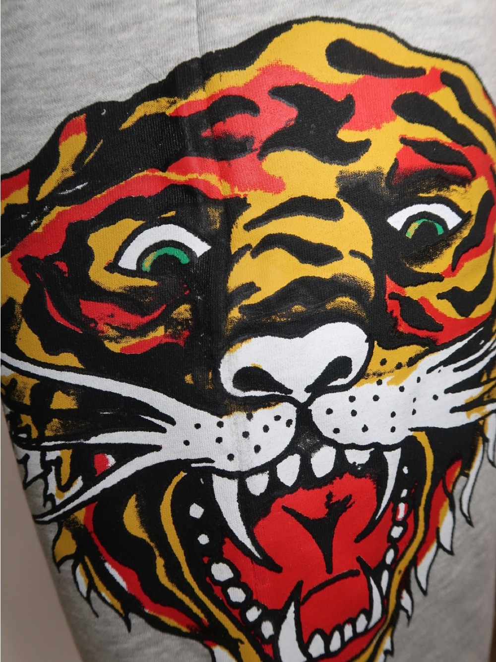 Ed Hardy Light Gray Tiger Graphic Sweat Shorts - Picture 3 of 3